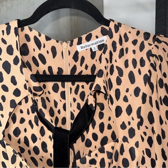 Reformation Terri Dress in Bobcat Romantic Soft Girl - Picture 5 of 17